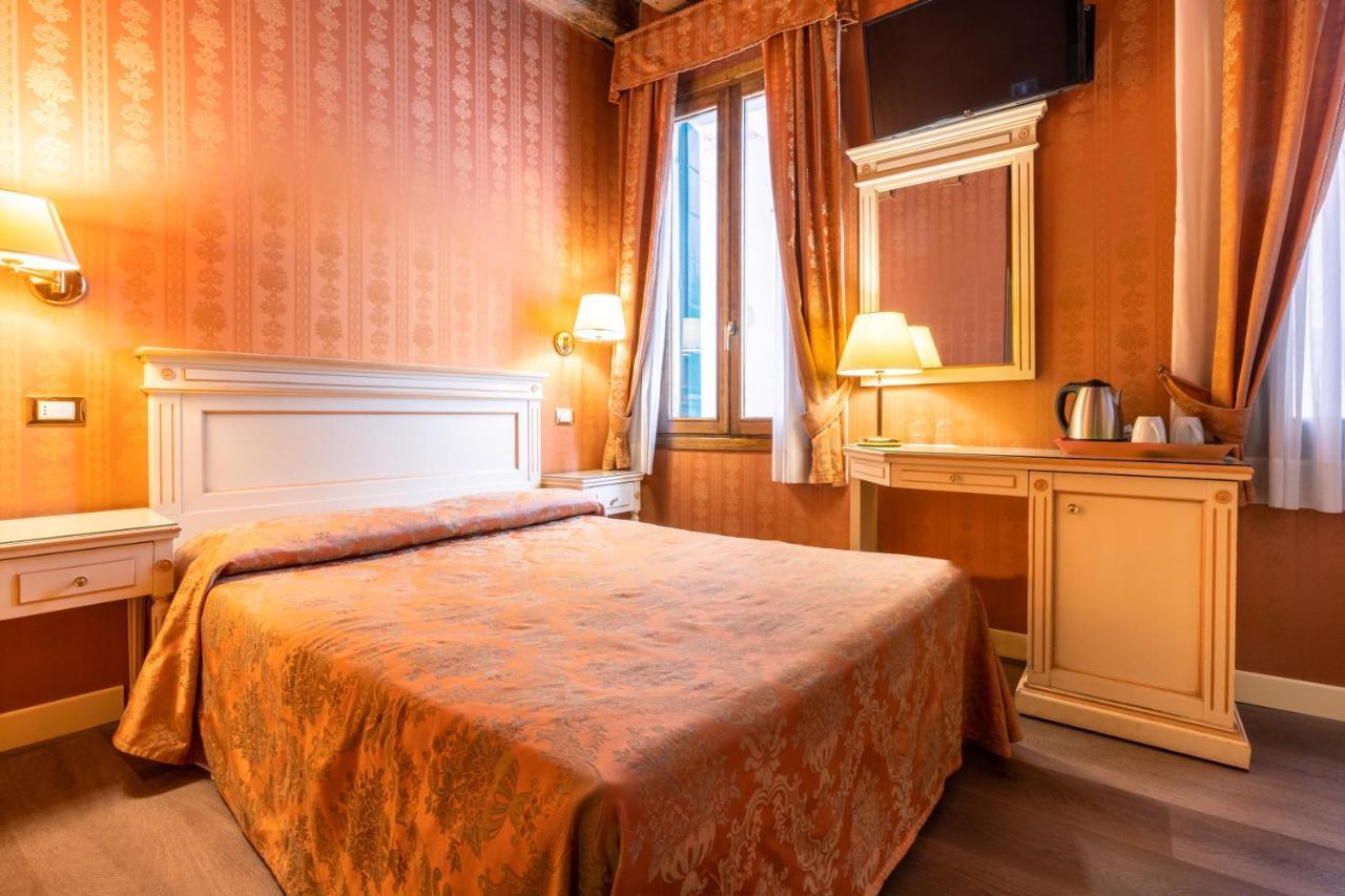 Lanterna Di Marco Polo Bed & Breakfast Venice Exterior photo