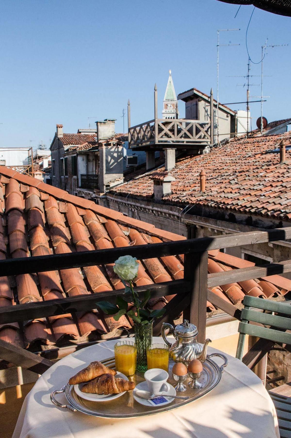 Lanterna Di Marco Polo Bed & Breakfast Venice Exterior photo