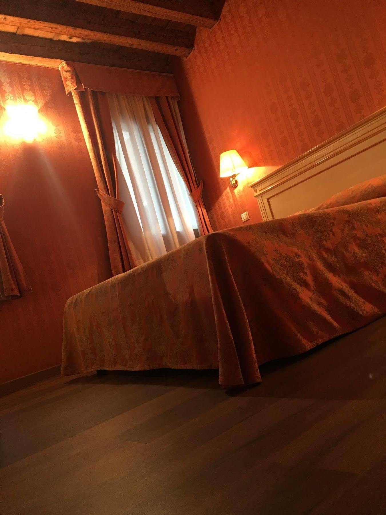 Lanterna Di Marco Polo Bed & Breakfast Venice Exterior photo